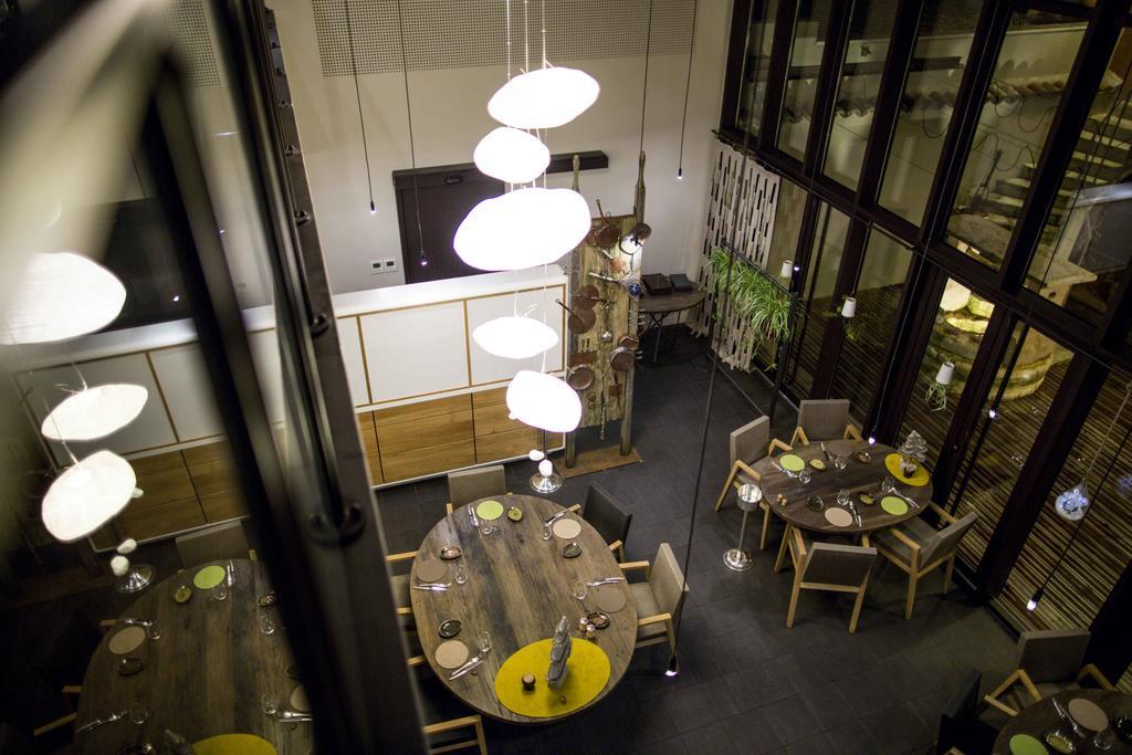 特拉斯酒店 图尔尼 外观 照片